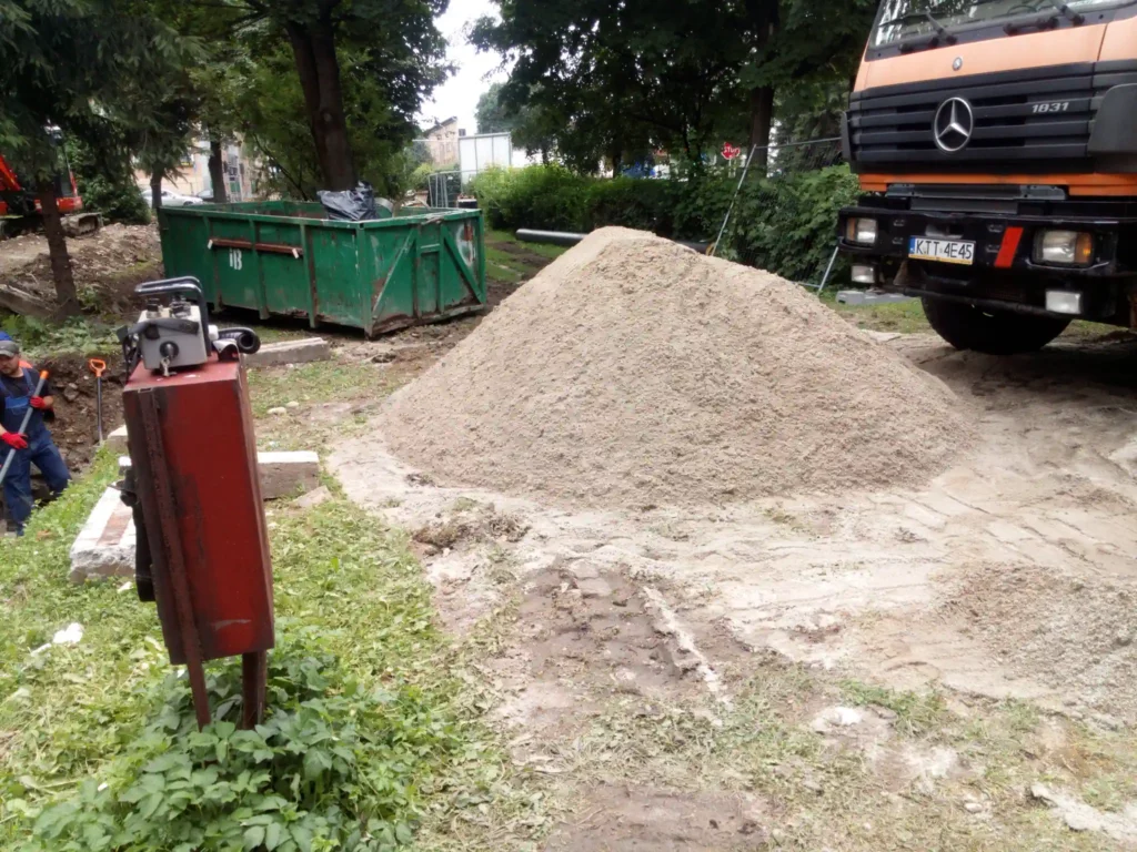 Finał prac na os. Topolowym – teren oddany do użytku mieszkańcom.